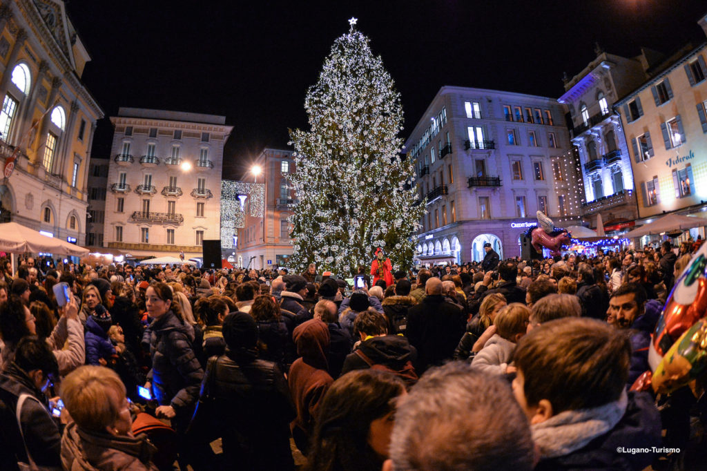 Decorazioni Natalizie Lugano.Vivi Natale In Ticino Albergo Ristorante La Palma Bissone